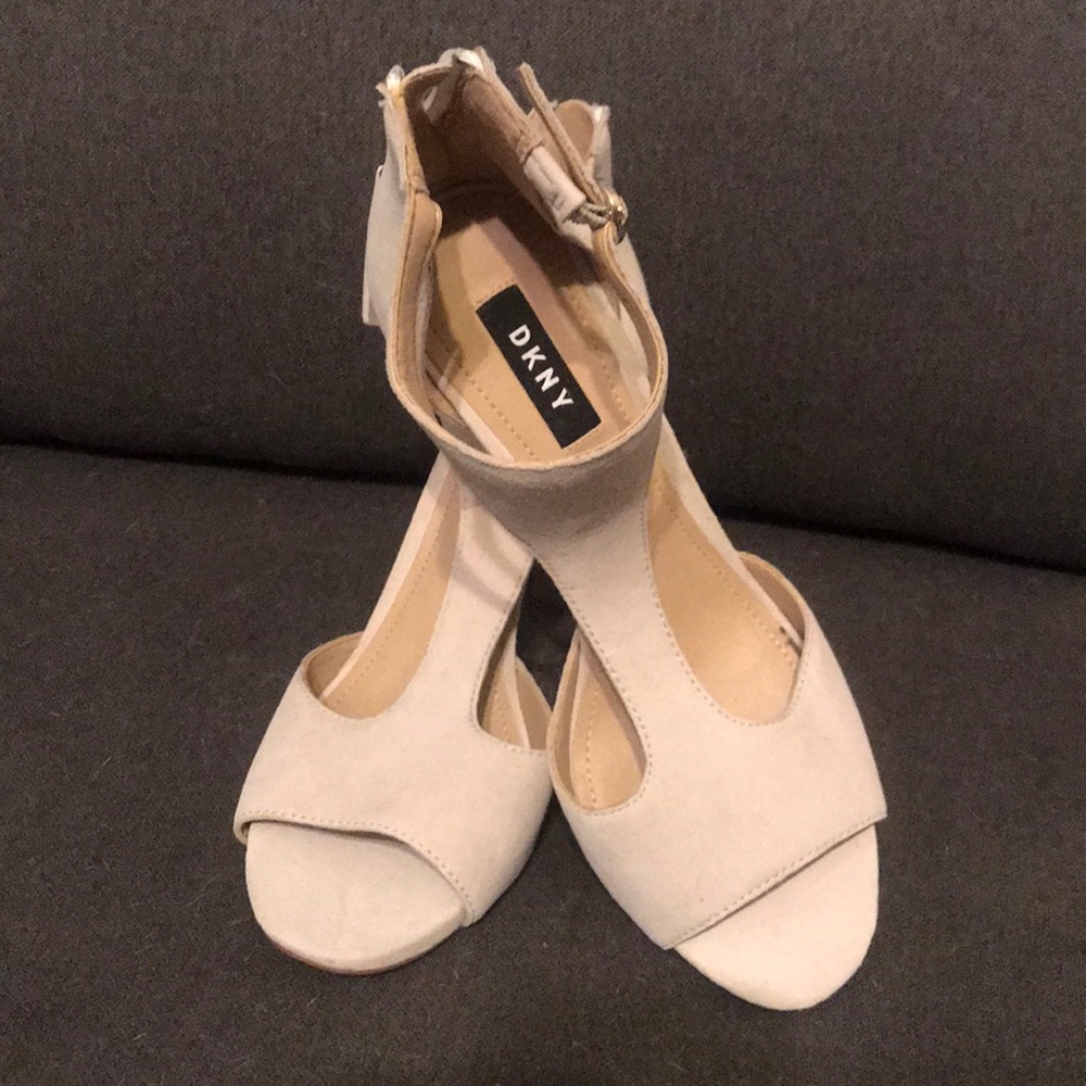 Brand new pair of DKNY heels. Size 9